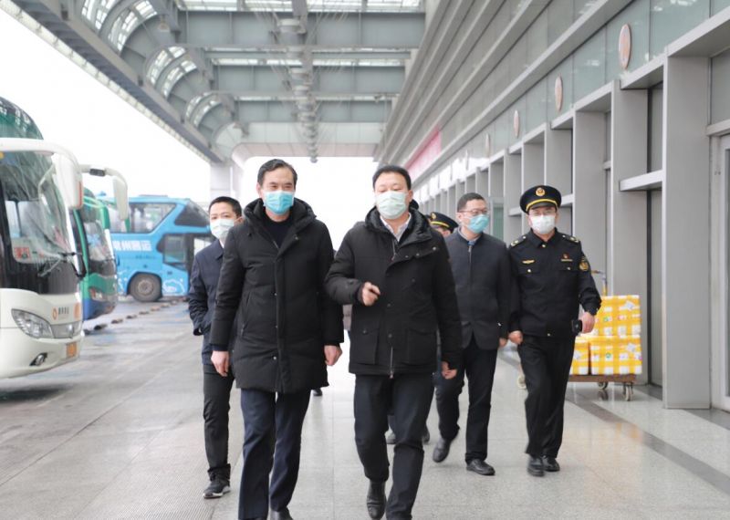 局領(lǐng)導(dǎo)至常州汽車站開展節(jié)前一線服務(wù)窗口走訪和安全、防疫督查